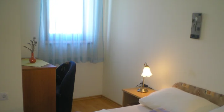 Dovolenka v Chorvátsku: pobyt v apartmáne s raňajkami priamo pri pláži