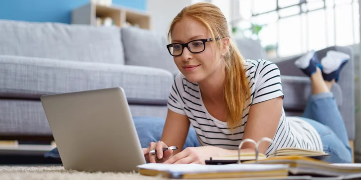 Certifikované a akreditované online kurzy v oblasti IT, marketingu či manažmentu