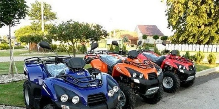 Požičajte si štvorkolku a brázdite letom s kamošmi