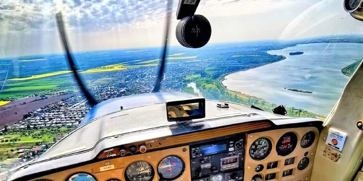 Vzneste sa do vzduchu a vyskúšajte si, aké to je byť pilotom!