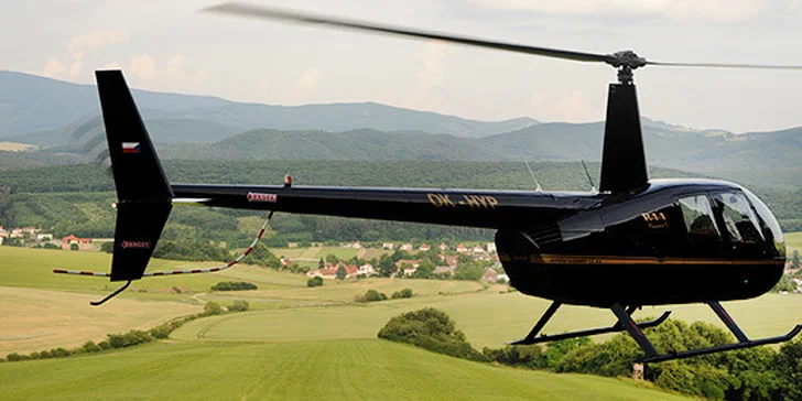 Pilotom vrtuľníka na skúšku. Skvelý darček na Vianoce