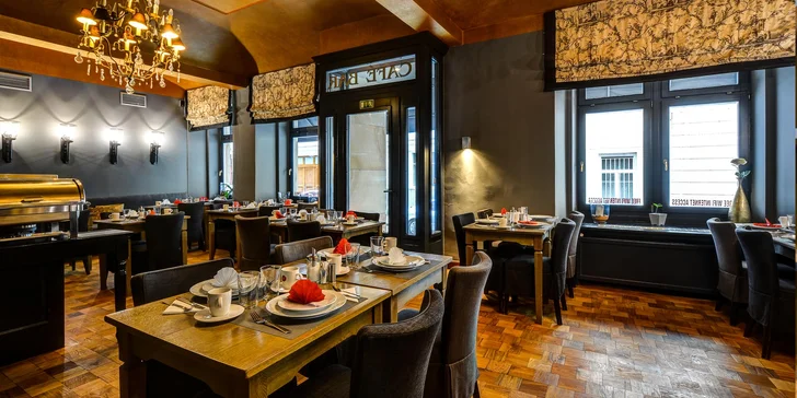 4 * pobyt v historickom centre Prahy s raňajkami aj romantickým menu v reštaurácii pri Karlovom moste