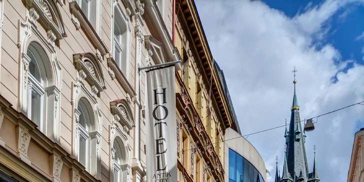 4 * pobyt v historickom centre Prahy s raňajkami aj romantickým menu v reštaurácii pri Karlovom moste