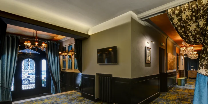4 * pobyt v historickom centre Prahy s raňajkami aj romantickým menu v reštaurácii pri Karlovom moste