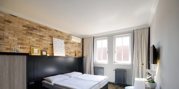 4 * pobyt v historickom centre Prahy s raňajkami aj romantickým menu v reštaurácii pri Karlovom moste