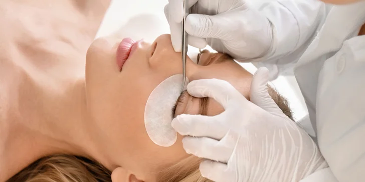 Hydratačné ošetrenie či prirodzené predĺženie mihalníc Lash Lifting