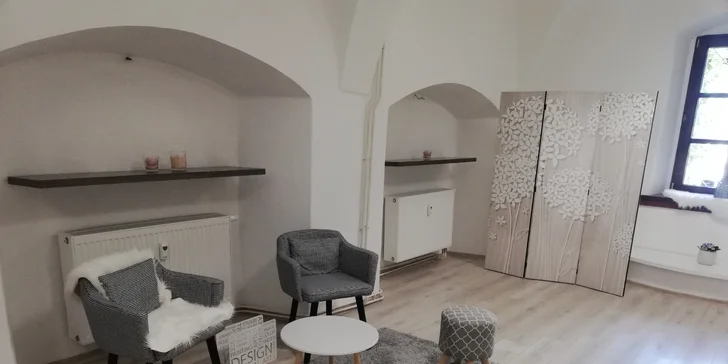 Hĺbkové čistenie pleti, masáže aj úprava obočia a mihalníc