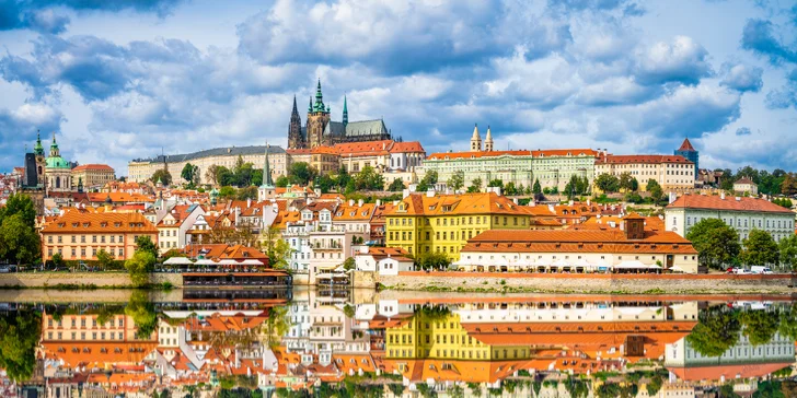 4* hotel pri Pražskom hrade: pobyt pre pár i rodinu, raňajky a možnosť wellness