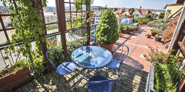 Královské Vinohrady až pre 6 osôb: moderný apartmán s kuchynkou, raňajky a vstup do sauny v cene