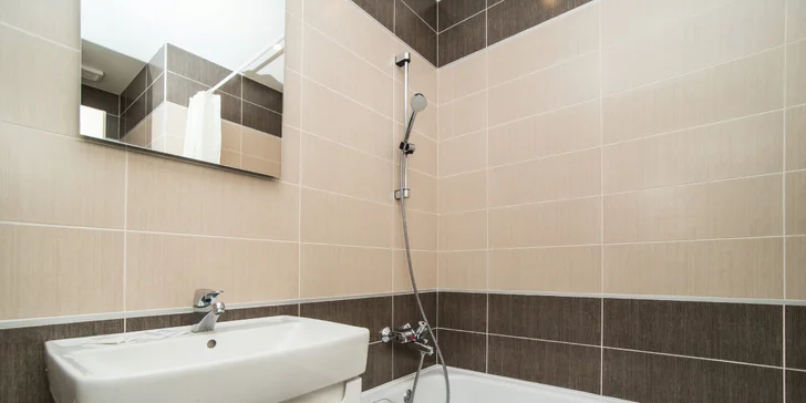 Královské Vinohrady až pre 6 osôb: moderný apartmán s kuchynkou, raňajky a vstup do sauny v cene