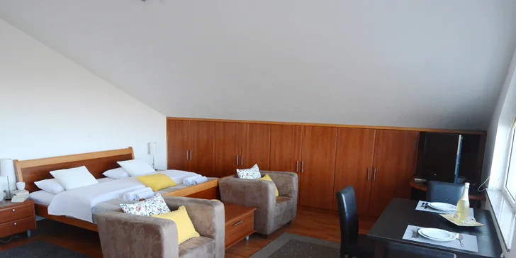 Krásne apartmány pri Zadare s bazénom a výhľadom na more, iba 100 m od pláže