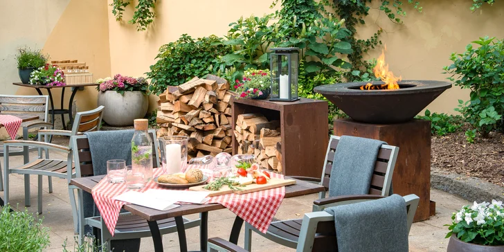 4 * pobyt v centre Prahy pre pár aj rodinu: luxusné izby, chutné jedlo, wellness procedúry aj vstupenky do Zoo