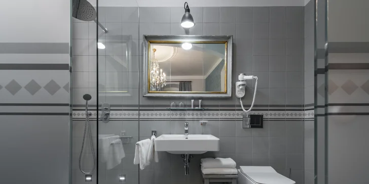 4 * pobyt v centre Prahy pre pár aj rodinu: luxusné izby, chutné jedlo, wellness procedúry aj vstupenky do Zoo
