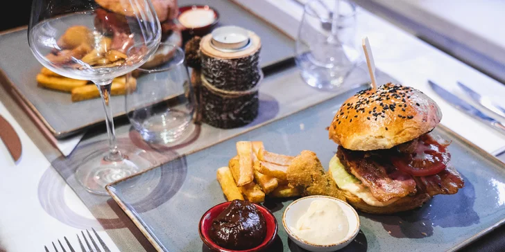 4 * pobyt v centre Prahy pre pár aj rodinu: luxusné izby, chutné jedlo, wellness procedúry aj vstupenky do Zoo