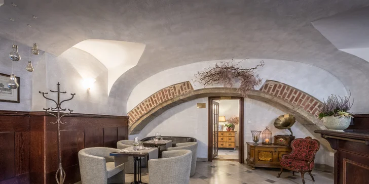 4 * pobyt v centre Prahy pre pár aj rodinu: luxusné izby, chutné jedlo, wellness procedúry aj vstupenky do Zoo