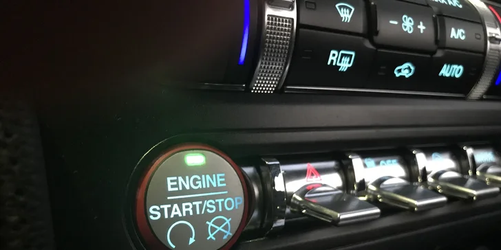 Zážitková jazda na americkom FORD MUSTANG GT ROUSH 560 HP v Bratislave, Nitre či Senici