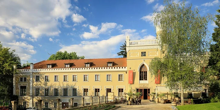 Romantický pobyt so zámockými raňajkami, 4-chodovou večerou i wellness v hoteli Chateau St. Havel****