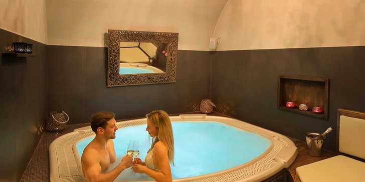 Romantický pobyt so zámockými raňajkami, 4-chodovou večerou i wellness v hoteli Chateau St. Havel****