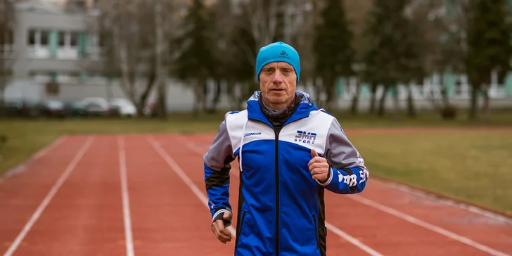 Mesačný bežecký tréningový program s profesionálnym inštruktorom