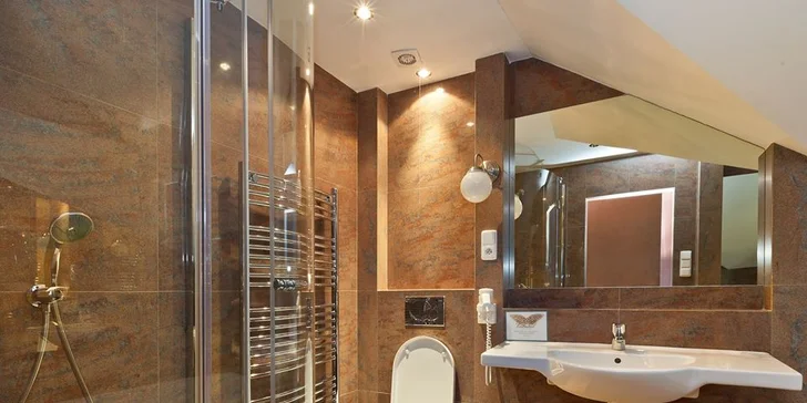Romantický pobyt v srdci Prahy: elegantný apartmán s raňajkami a večerou