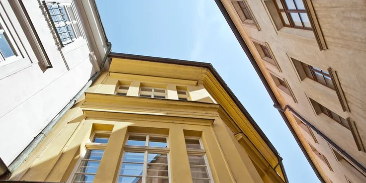 Romantický pobyt v srdci Prahy: elegantný apartmán s raňajkami a večerou