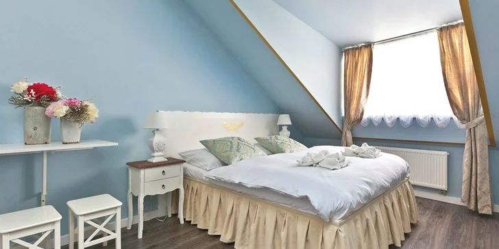 Romantický pobyt v srdci Prahy: elegantný apartmán s raňajkami a večerou