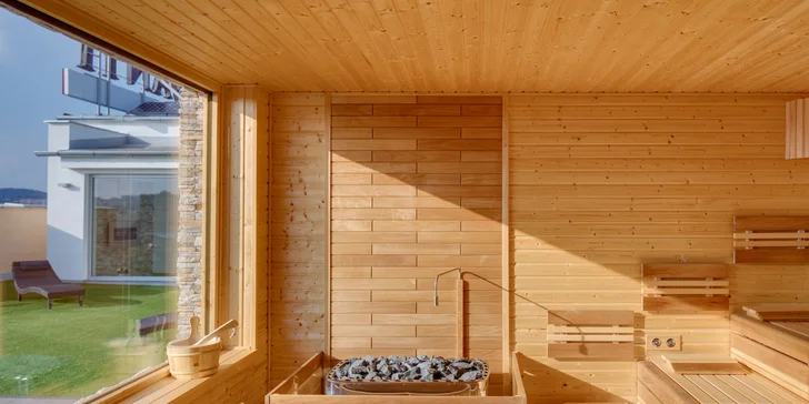 4* hotel v Brne: raňajky, večera a strešné wellness