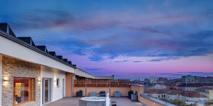 4* hotel v Brne: raňajky, večera a strešné wellness