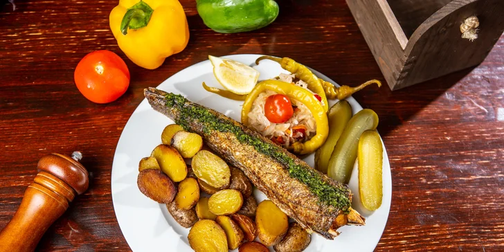 Smažený hejk, 1 kg grilovaných krídel alebo 2,6 kg mega kombo