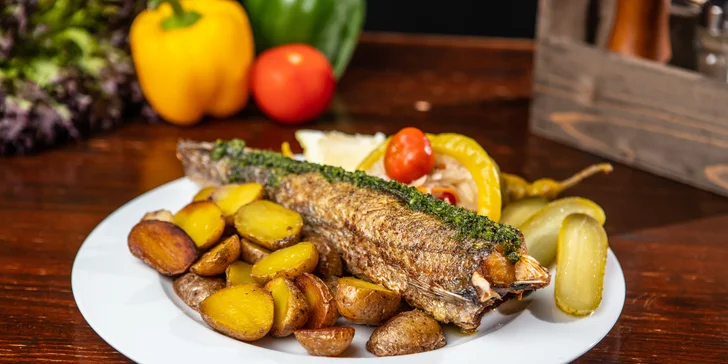 Smažený hejk, 1 kg grilovaných krídel alebo 2,6 kg mega kombo