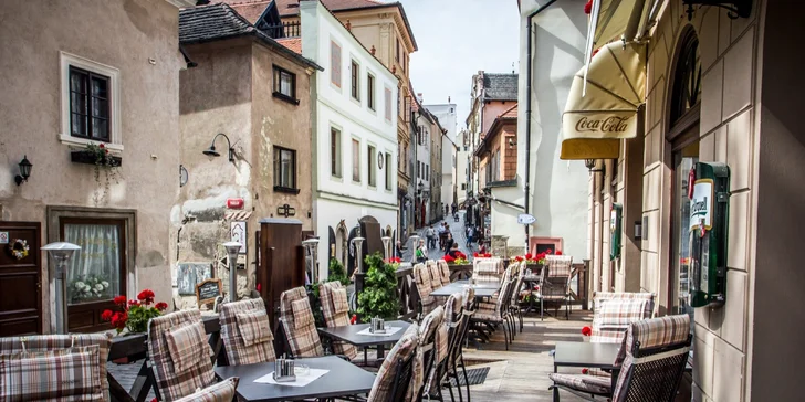 Romantický pobyt v centre Českého Krumlova: elegantné izby a špičková gastronómia