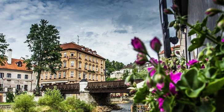 Romantický pobyt v centre Českého Krumlova: elegantné izby a špičková gastronómia