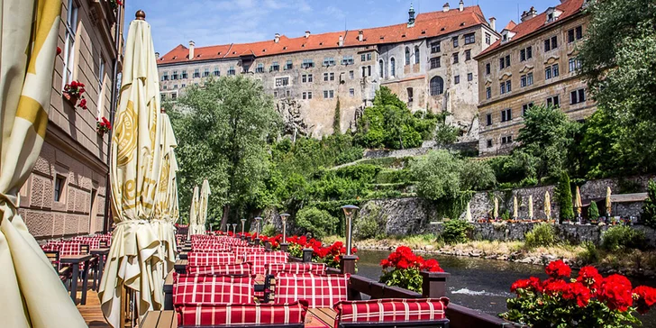 Romantický pobyt v centre Českého Krumlova: elegantné izby a špičková gastronómia