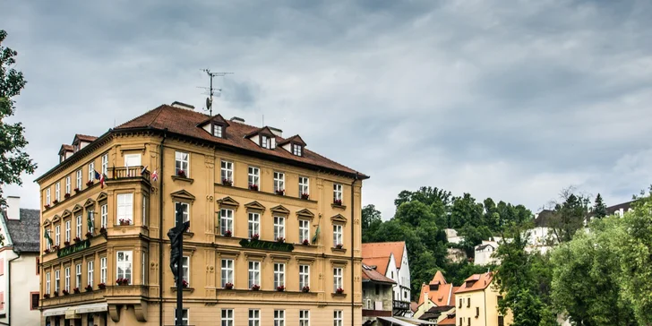Romantický pobyt v centre Českého Krumlova: elegantné izby a špičková gastronómia