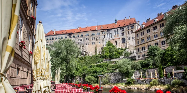 Romantický pobyt v centre Českého Krumlova: elegantné izby a špičková gastronómia