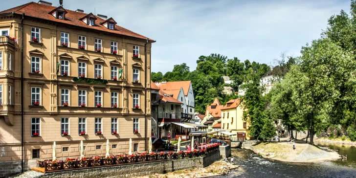 Romantický pobyt v centre Českého Krumlova: elegantné izby a špičková gastronómia