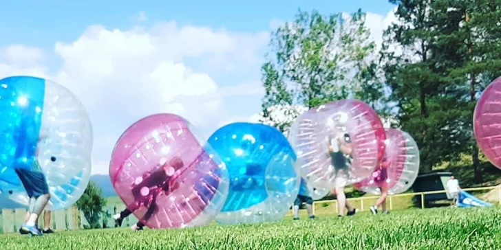 Je čas na poriadnu adrenalínovú zábavu: Zahrajte si bubble futbal!