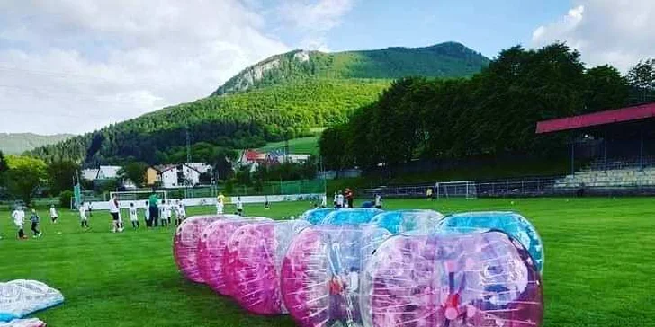 Je čas na poriadnu adrenalínovú zábavu: Zahrajte si bubble futbal!