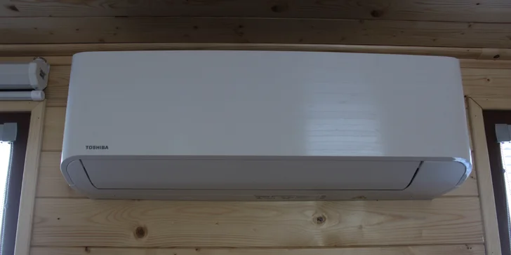 Netradičný pobyt v pražských Holešoviciach: vybavený houseboat až pre 6 osôb