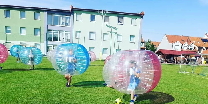 Je čas na poriadnu adrenalínovú zábavu: Zahrajte si bubble futbal!