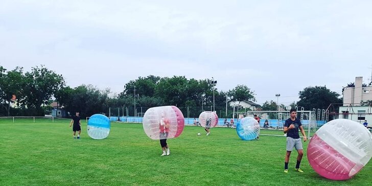 Je čas na poriadnu adrenalínovú zábavu: Zahrajte si bubble futbal!