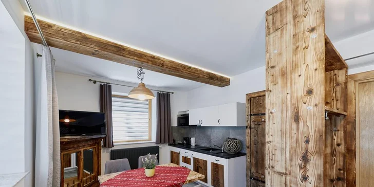 Pobyt v industriálnom apartmánovom hoteli s nádychom tradície priamo v centre mesta Zakopané