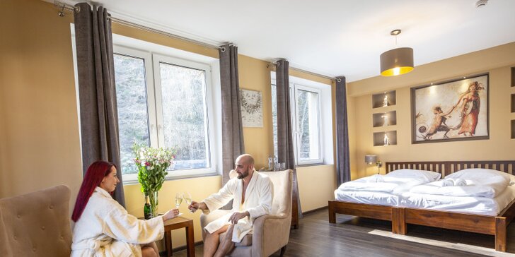 Pivovarský hotel v Beskydách: termálny kúpeľ v lese, pivné kúpele alebo wellness na izbe