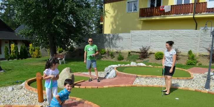 Zábava pri ADVENTURE GOLFE vo Vysokých Tatrách
