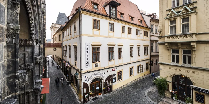 Historický hotel v centre Prahy: raňajky a plavba po Vltave
