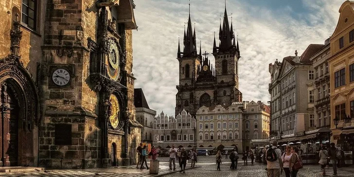 Historický hotel v centre Prahy: raňajky a plavba po Vltave