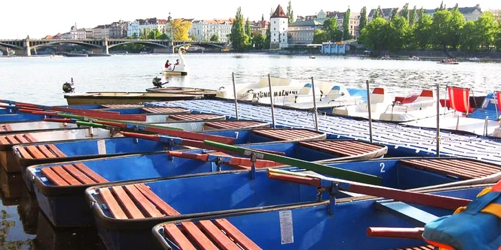 Historický hotel v centre Prahy: raňajky a plavba po Vltave