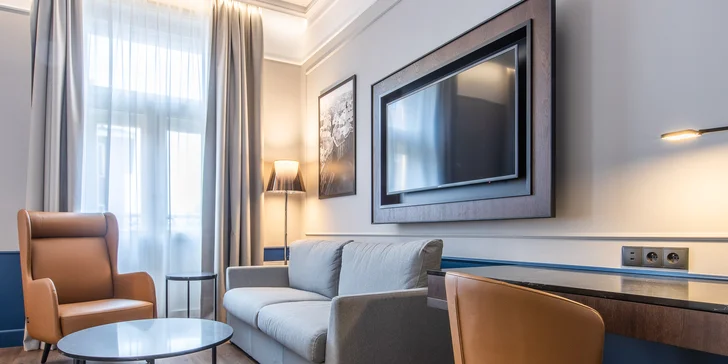 Moderný 5* hotel v secesnej budove blízko Václavského námestia: raňajky a kredit na služby