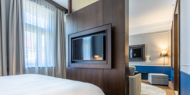 Moderný 5* hotel v secesnej budove blízko Václavského námestia: raňajky a kredit na služby