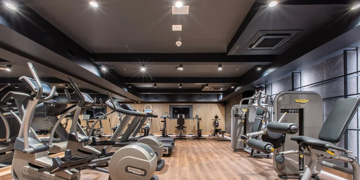 Moderný 5* hotel v secesnej budove blízko Václavského námestia: raňajky a kredit na služby